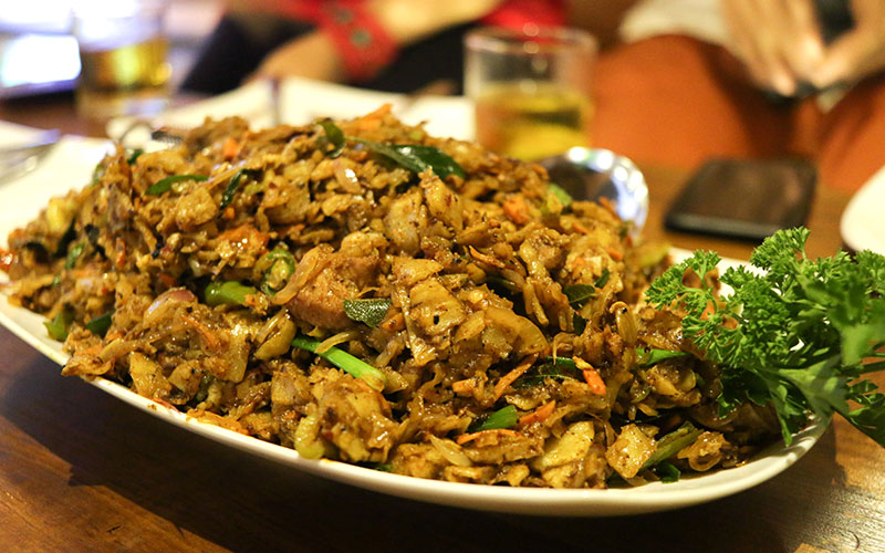 Foods foreigners must try in SriLanka
