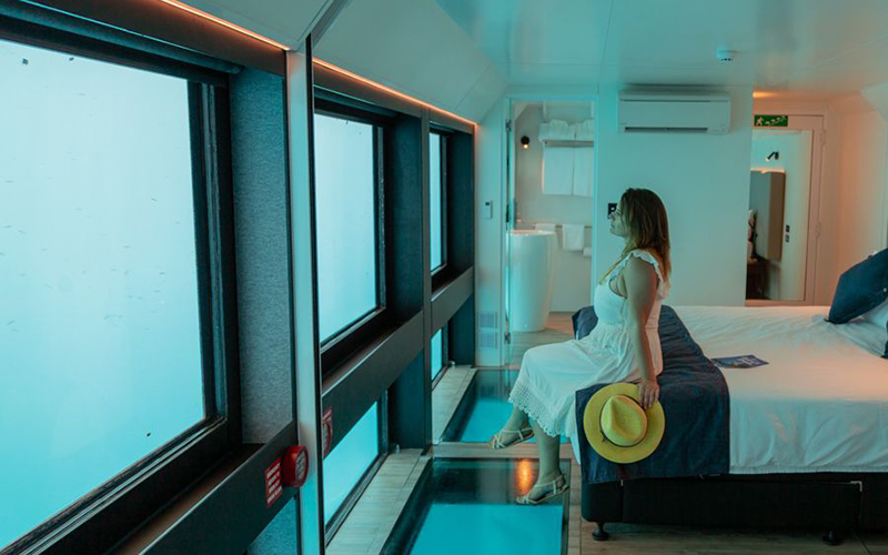 Worlds under sea hotels