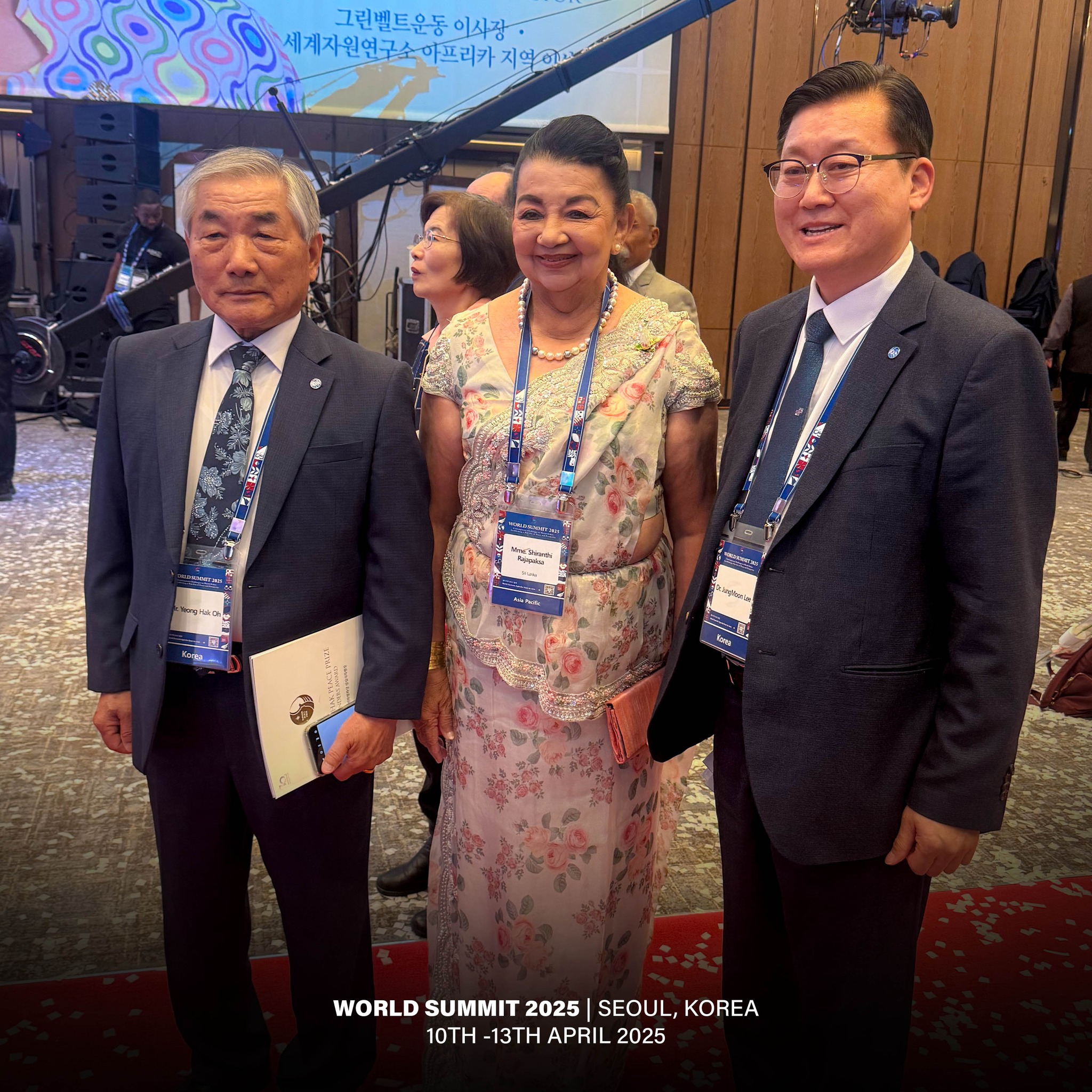 May be an image of 4 people and text that says '그린벨트운동 그린밴트운동이사장 이사장 세계자원연구소하프리카지 지역해며 2002 ጌቱ 流屋茶 eo MA ززا WORLD SUMMIT 2025 SEOUL, WORLDSUMMIT2025SEOUL,KOREA SEOUL,KOREA KOREA 10TH 13 APRIL 2025'