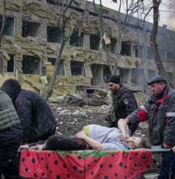 යුක්රේන සහ රුසියා යුද ගින්නට බිලි වූ නූපන් බිලිඳා සහ මව