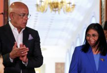 නව නීතිය යටතේ වෙනිසියුලාවේ දේශපාලන සිරකරුවන් සමාවට ඉල්ලුම් කරයි