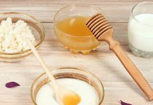 අවුරුදු දහයකින් තරුණ පෙනුමක් ලබා ගැනීමට ෆේස් මාස්ක්