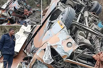 නේපාලයේ බිහිසුණු අනතුරක් – 17ක් මරුට