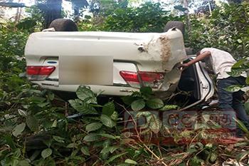 මෝටර් රථයක් අඩි 100ක ප්රපාතයකට