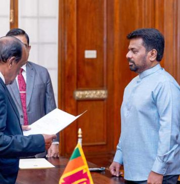 දකුණු පළාත් නව ආණ්ඩුකාරවරයා දිවුරුම් දෙයි