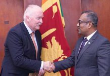 නෙදර්ලන්ත තානාපති හා මුදල් නියෝජ්ය අමාත්යවරයා අතර හමුවක්