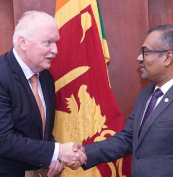 නෙදර්ලන්ත තානාපති හා මුදල් නියෝජ්ය අමාත්යවරයා අතර හමුවක්