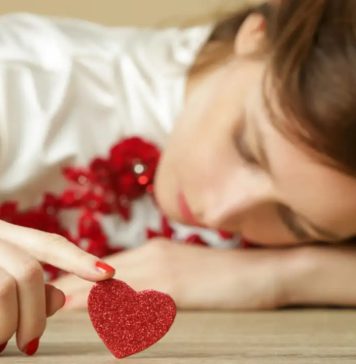 “මං ආදරෙයි එයාට. ඒත් එයා මට ආදරේ නෑනෙ” දැන් ඉතින් වෙන කුමක් කරන්නද?