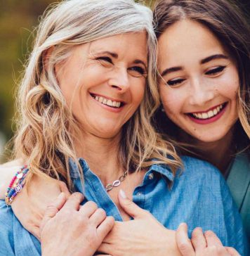 අම්මා කැමති නම් හා අම්මෙ කිව්වොත් ඇතිද?