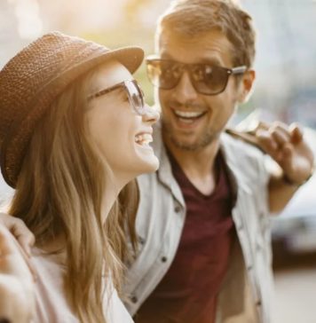 Friendzone එකෙන් එහාට ගිහින් ආදරේ කියන්නෙ කොහොමද?