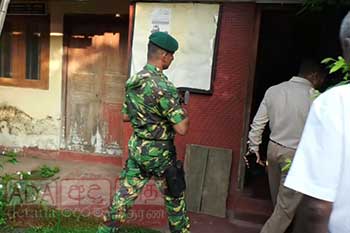 මාලිමා අපේක්ෂකයෙකුගේ නිවසට පෙට්රල් බෝම්බ ප්රහාරයක්