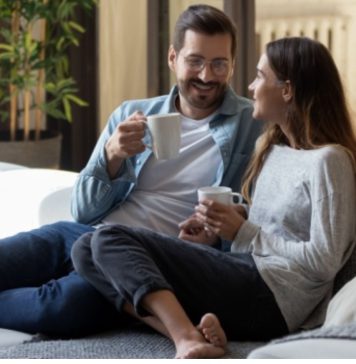 ඔයාගෙ දරුවෙක් Living together ඉන්න හැදුවොත් මොකද කරන්නෙ?