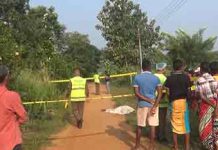 තියුණු ආයුධයකින් පහරදී පුද්ගලයෙකු ඝාතනය කෙරේ