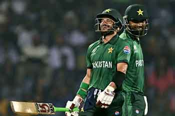 ශ්රී ලංකාවට ලකුණු 213ක ඉලක්කයක්