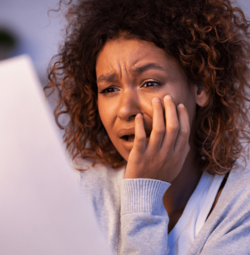 වෙන් වී ගිය ආදරවන්තයා අමතක කර ඔබේ හිත ශක්තිමත් කර ගන්නෙ මෙහෙමයි