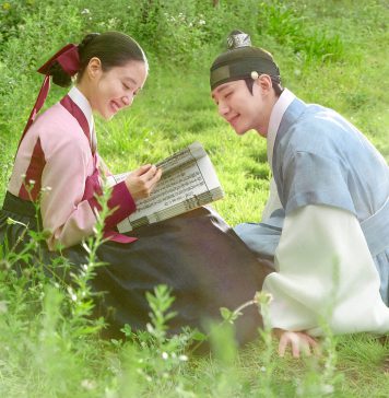 මියගිය බිරිඳගේ සොහොන ළඟ රැය පහන් කළ ප්රේමයේ රජු