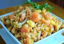 ඉන්දුනීසියානු රසට බතක් සහ සලාදයක්