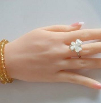 බලන්න ලස්සන නියපොතු ඔබටත්