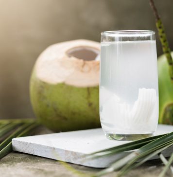 පොල් වතුර අහක දාන්න කලින් කියවන්න