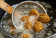 තෙල් ගැනයි මේ…