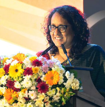 තිරසාර සංවර්ධනයක් කරා ගමන් කරමින් සිටින ශ්රී ලංකාවට පැමිණෙන ආයෝජක හා සංචාරක ප්රජාව අපි සාදරයෙන් පිළිගන්නවා – අගමැති – Saru News | සිංහල