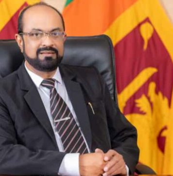 බලශක්ති ඇමතිට ඉල්ලා අස්වෙන්නැයි බලපෑම්