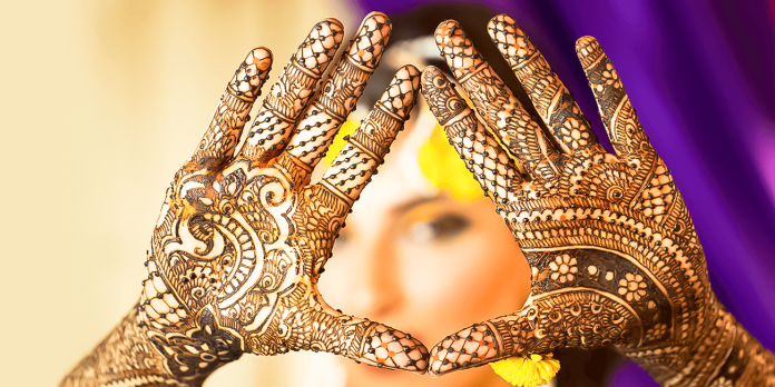 Magnificent-and-easy-henna-Mehndi-designs-for-an-ultimate-festive-look14.png