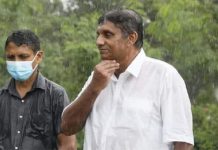 සජිත් පිළ උඩින් යටින් දෙපැත්තෙන්ම පුපුරයි