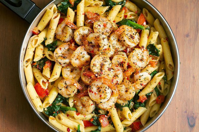 Tomato-Spinach-Shrimp-Pasta-recipe.jpg