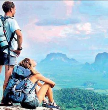 සංචාරක පැමිණීම 30%කින් පහළට