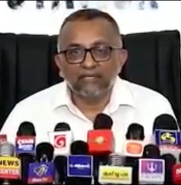 පේරාදෙණිය දුම්රිය පාලමේ ඉදිකිරීම් වැඩ නවතා ඇති බවට දුම්රිය ස්ථානාධිපති සංගමයෙන් චෝදනා