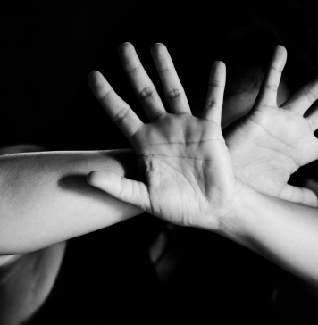 ගුරුතුමිය දූෂණය කර මරා දැමූ දාහතර හැවිරිදි සිසුවා