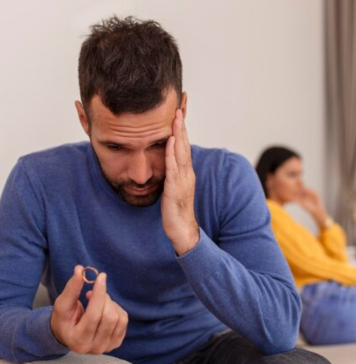 බිරිඳට දික්කසාදය දී සියදිවි නසාගත් තරුණ සැමියා