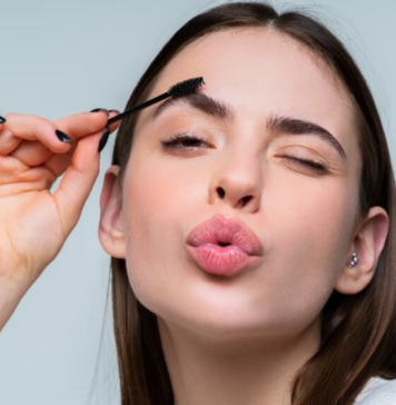 Eye make up එකක් පහසුවෙන් ගෙදරදීම කරගන්නේ මෙහෙමයි