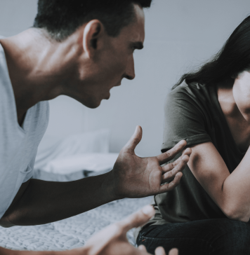 අමිහිරි විවාහ ජීවිතය නිසා විඳ වූ බිරිඳක්.