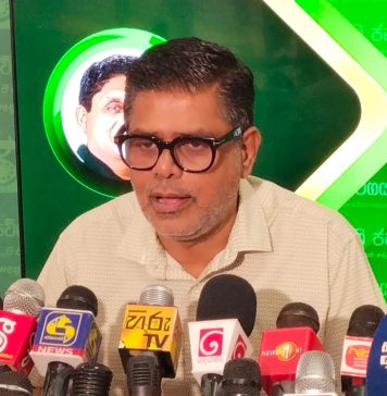 සලේට චෝදනා තියෙනවා. අපි බලන් ඉන්නවා මොකද වෙන්නේ කියල – මුජුබර්