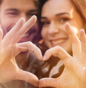 ආදරේ සදාතනික කරගන්න නොවරදින ටිප්ස්