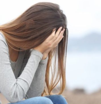 පැරණි පෙම් මතකයෙන් ජීවිතය පුරා විඳ වූ තරුණියක්