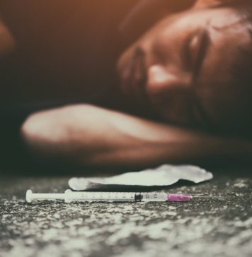 ඔයාගේ පෙම්වතා drug addicted ද?