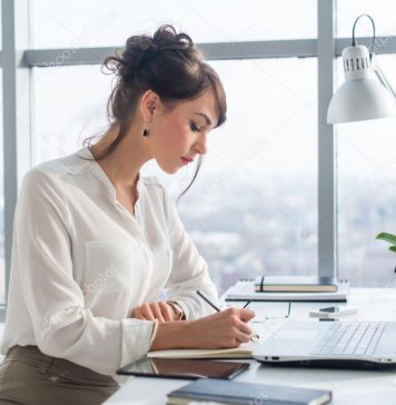 අලුත් අවුරුද්දේ ස්මාර්ට් යුවතියක් වෙන්නේ මෙහෙමයි.