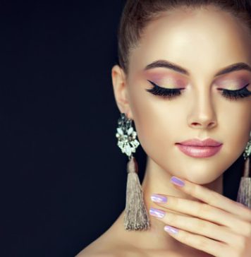 අඳුරු පැහැ වුණු තොල් වලට නව පෙනුමක් ලබා දෙමු