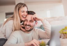 ප්රේමණීය සබඳතාවයක් පවත්වාගෙන යන්න උදව්වෙන ටිප්ස් කීපයක්