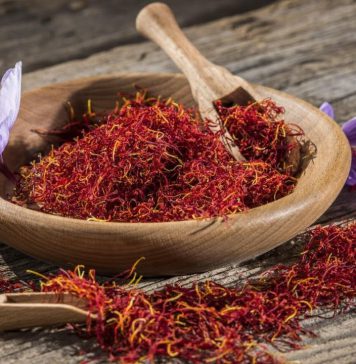 කුංකුම වලින් ලස්සන වෙන හැටි දැනගමු