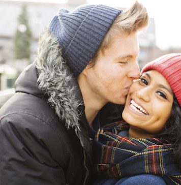 ඔබේ ආදර සබඳතාව ශක්තිමත් කර ගන්න වැදගත් smart tips 10 ක්