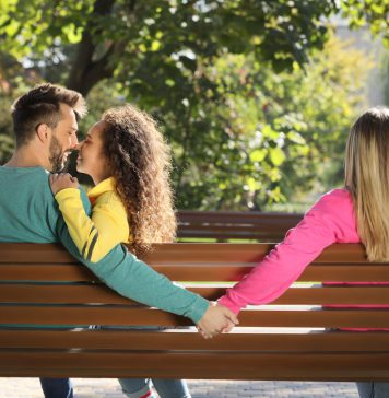 ඔයාගේ බෝයිෆ්රෙන්ඩ් playboy කෙනෙක් ද ?