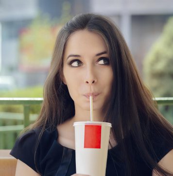 කූල් ඩ්රින්ක්ස් නැතුවම බැරි අයට පණිවුඩයක්