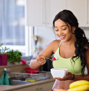 ඩයට් කරන ඔබ ආහාර වේලට එකතු කර ගත යුතුම තන්තු බහුල ආහාර