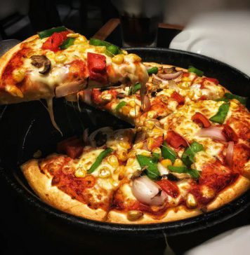 ඡන්ද ප්රතිඵල බලන ගමන් කන්න මිනි පීසා හදමු.