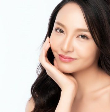 දීප්තිමත් නිරෝගී සමක් ලබාගන්න කැමති නම් මේ ආහාර අනිවාර්යයෙන්ම ගන්න..