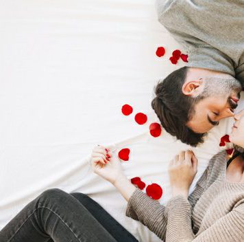 සබඳතාවයකදී දෙදෙනාම ලිංගික තෘප්තිමත් බවට පත්වීම සදහා වැදගත් වන කරුණු 6ක්